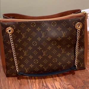 Louis Vuitton purse!! Worn once!